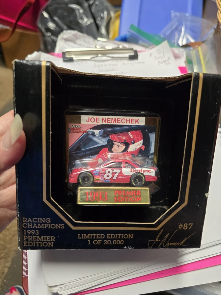 Joe Nemechek No87 Dentyne 1:64 литая 1993 - Изображение 1 из 1