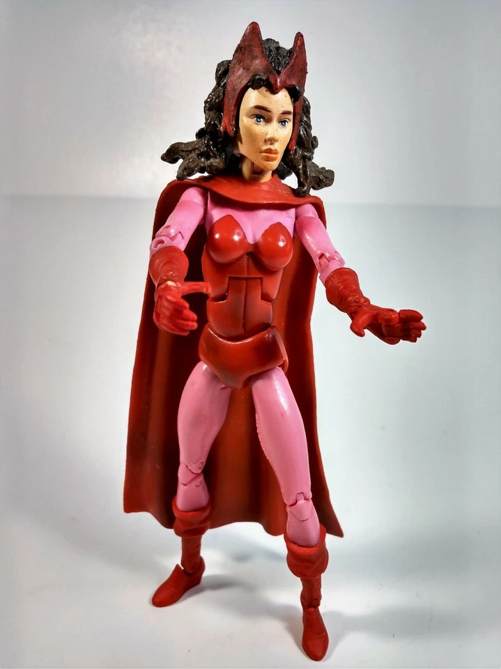 Figura suelta ToyBiz Marvel Legends Scarlet Witch 2005 Foto 1 de 4