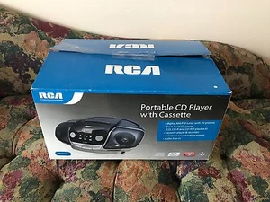 RCA RCD175 CD/Radio Boombox Disc Cassette Player Audio 3.5mm AUX MP3 iPhone - Picture 1 of 5