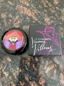 Mac Cosmetics Venomous Villians Bite Of An Apple Blush. Limited Edition. - Picture 1 of 3