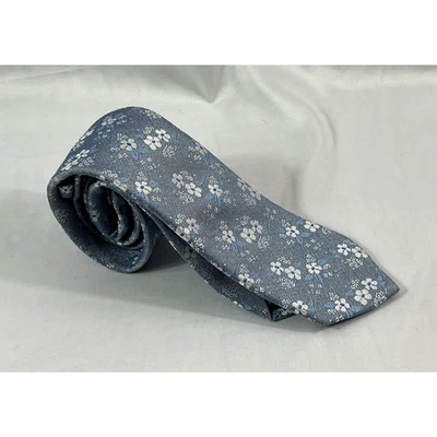 Nautica Men's Light Blue Necktie Blue, White Flower Floral Pattern Necktie 58" L - Image 1 of 4