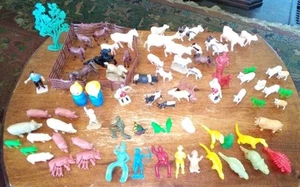 Large Lot of 85 Mix of Toy Farm Animals, People, Dinosaurs, Fence, Playskool + - Picture 1 of 18