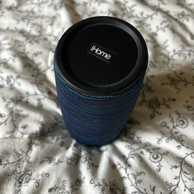 Altavoz de tela Bluetooth a prueba de salpicaduras iHome | Color: azul/púrpura Foto 1 de 3