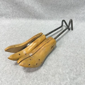 Vintage Wooden Shoe Stretcher Model K9766 Women's Size 3W-6N - Picture 1 of 5