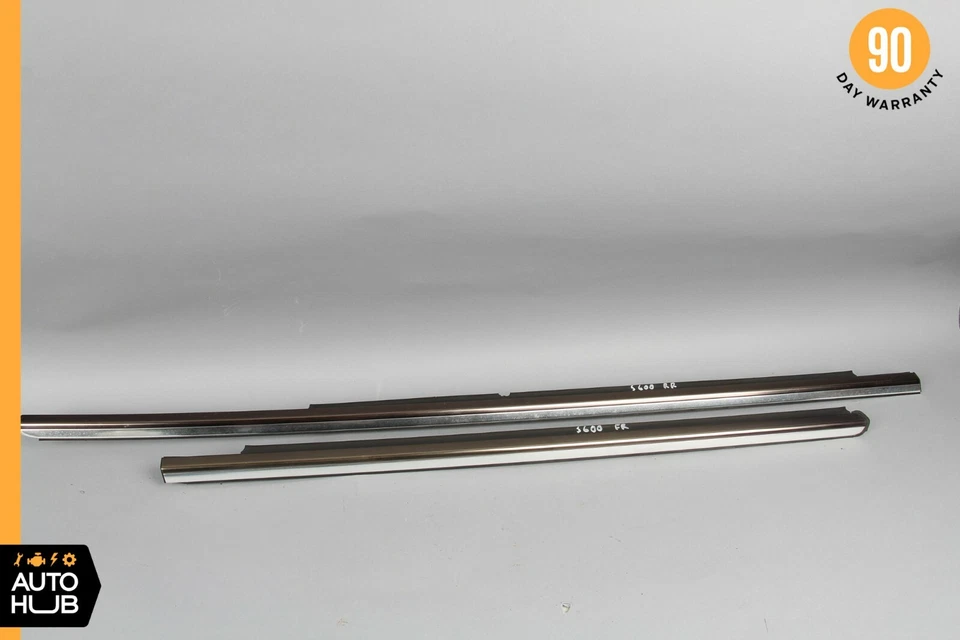 Оригинальная уплотнительная полоска для правой стороны окна двери 00–06 Mercedes W220 S500 S600 - Изображение 1 из 4