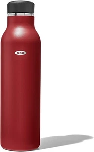 Botella de agua aislada OXO con tapa estándar, 20 oz, granate - Imagen 1 de 4