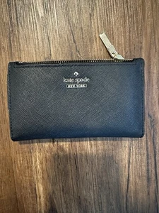 Kate Spade New York Leila schmale faltbare Geldbörse WLR00395 schwarzes genarbtes Leder - Bild 1 von 11
