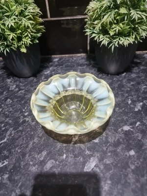 Early 20th Century Opalescent Vaseline Glass Ruffled Bowl - image 1 of 4