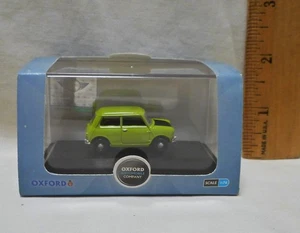 Oxford Auto Diecast 1:76 Scale Classic Mini Cooper Lime Green - Picture 1 of 10
