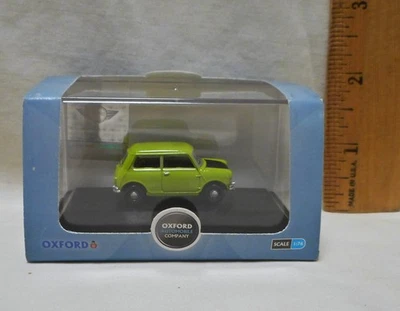 Oxford Auto Diecast 1:76 Scale Classic Mini Cooper Lime Green - Image 1 of 4