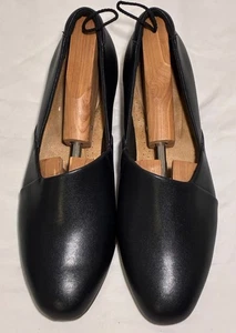 Clarks Collection Leather Loafers Slip-on Shoes Womens Size 11 W Black - Picture 1 of 12
