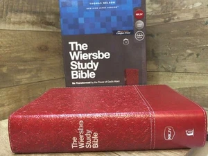 NKJV, Wiersbe Study Bible, Leathersoft, Burgundy, Red Letter, Comfort Print: Be - Imagen 1 de 9