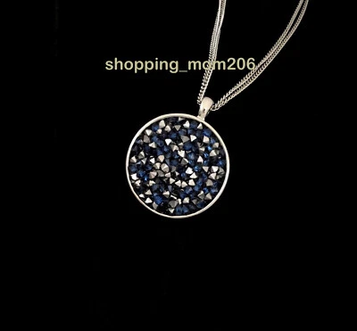 Colar pingente Kenneth Cole tom prata com cristais facetados azuis - Imagem 1 de 3