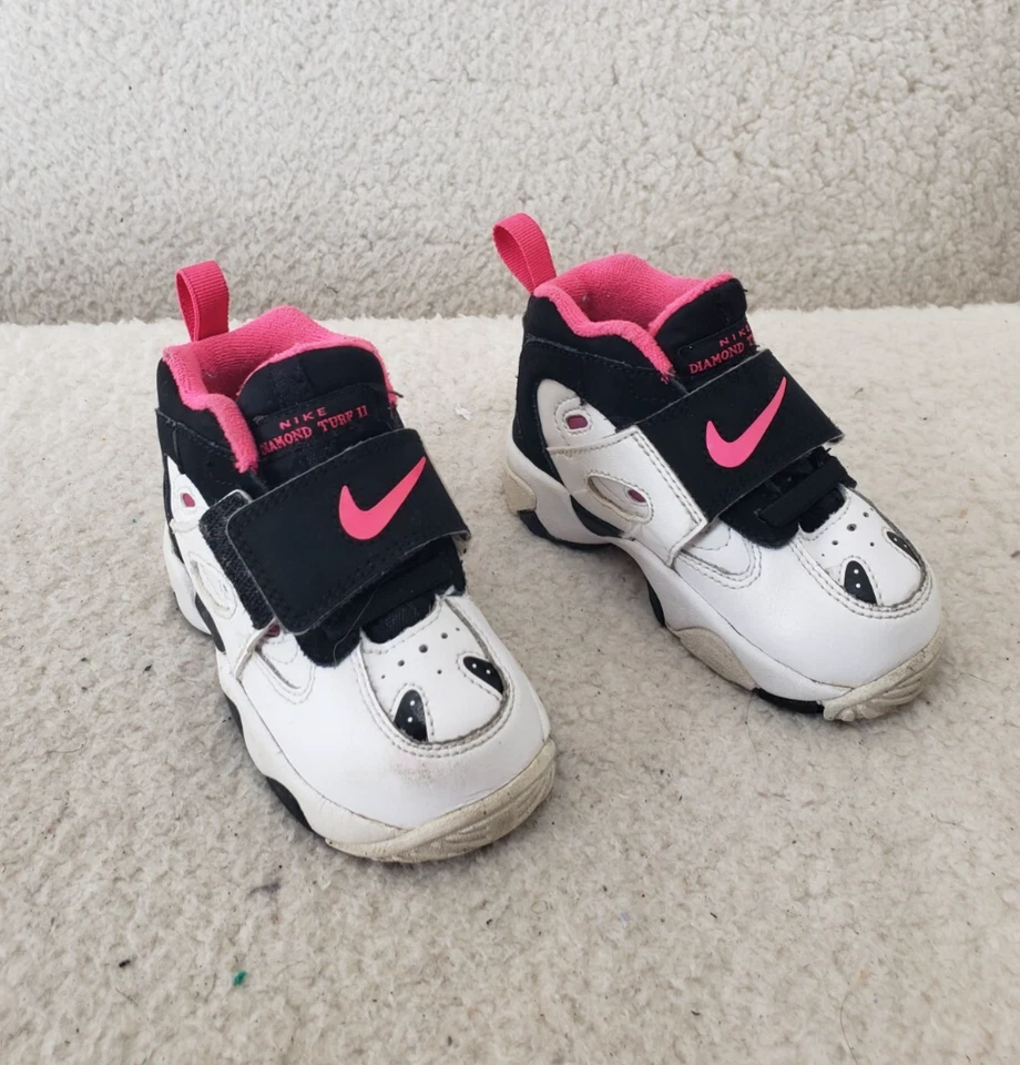 Nike Air Diamond Turf Niñas Pequeñas Tenis 4C Blanco Encaje Cómodo Zapatos Activos Foto 1 de 4