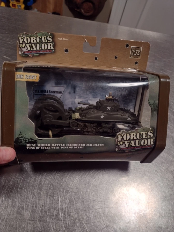 1 72 Forces of Valor Tank US M4a1 Sherman Normandy 1944