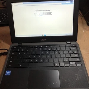 Chromebook Acer N17Q8, Intel Celeron N3350, 4 GB ram, 2 GB SSD - Picture 1 of 8