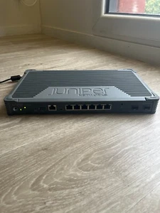 Juniper Networks SRX 300 - Firewall & Router + Power Cords - Photo 1/3