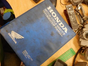 HONDA MOTOR CYCLE SERVICE INFORMATION MANUAL VOL38 ST,CBR,NX,NTV,VFR,XRV - Picture 1 of 4