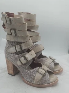 Women's Freebird by Steven Bond in White Snake Size 9 - Picture 1 of 8