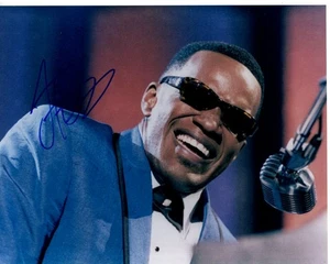 Foto firmata JAMIE FOXX 8x10 RAY CHARLES con certificato di autenticità ologramma - Foto 1 di 2
