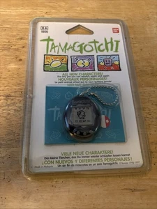 Original Tamagotchi 1996 - 1997 Rare BANDAI Navy Blue - New & Sealed - Picture 1 of 8
