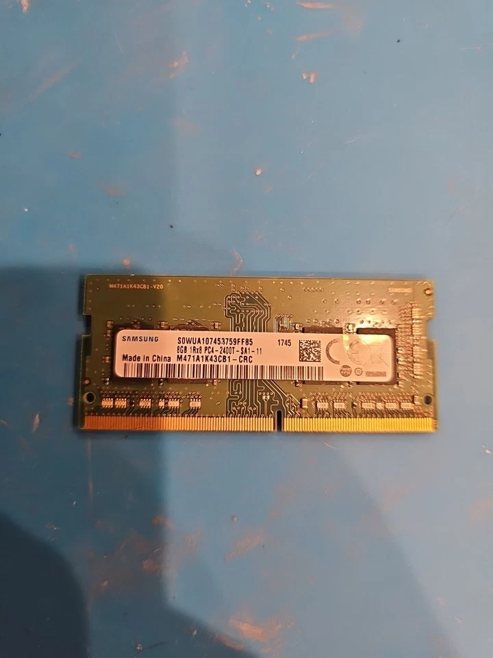 Samsung 8GB (1x8GB) 2400MHz 260-Pin SODIMM GDDR4 RAM Memory (M471A1K43CB1-CRC) - Image 1 of 1