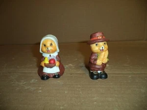 Vintage Thanksgiving Mr and Mrs.Mouse Salt and Pepper Shakers Made In China  - Picture 1 of 3