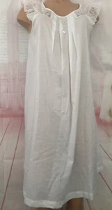 Vintage Deena Nightgown Prairie Embroidered Roses Lace Pleat Front Ruffles M - Picture 1 of 6