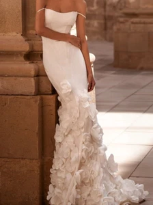 Wedding Dresses 3D Flowers Dress Customized Satin Mermaid Bridal Gown - Picture 1 of 11