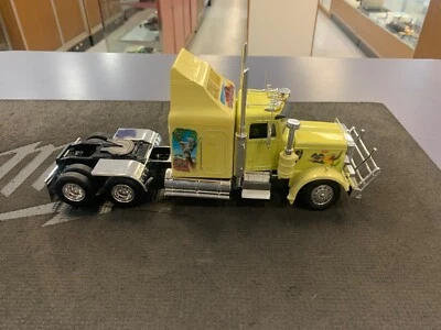 Revell 1/24 Scale 08893 - Peterbilt Road Train Truck - Yellow - Image 1 of 4