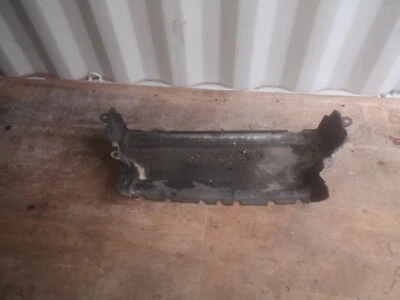 Jaguar XJ X351 2010-2015 lanzadera de goma debajo del radiador Foto 1 de 4