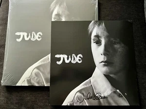 JULIAN LENNON SIGNED VINYL RECORD INSERT JUDE AUTOGRAPH BEATLES MCCARTNEY - Picture 1 of 9