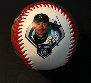 Seattle Mariners Ichiro Suzuki Holographic Souvenir Collectible Baseball NEW - Picture 1 of 5