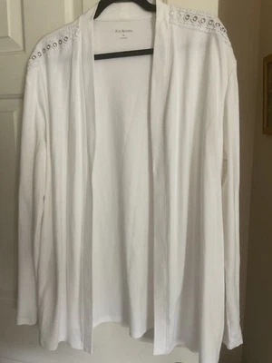 Cárdigan de mujer Kim Rogers blanco frente abierto con detalles en el hombro XL Foto 1 de 4