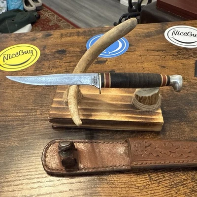 KaBar 1226 Little Fin Fixed Blade Hunting Knife Original Leather Sheath USA - Image 1 of 4