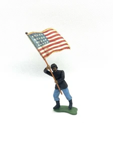 BRITAINS Eyes Right / Swoppets ACW Union Soldier Standard Bearer Ref No 3 - Bild 1 von 2