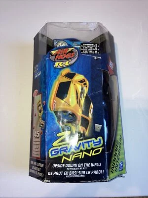 2009 Blue Air Hogs RC Zero Gravity Nano Wall Crawler Race Car - Radio Controlled - Image 1 of 3