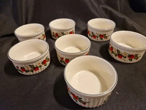 SHEFFIELD STONEWARE STRAWBERRIES N CREAM OVEN TO TABLE RAMEKINS 10cm Dia x7 - Picture 1 of 5