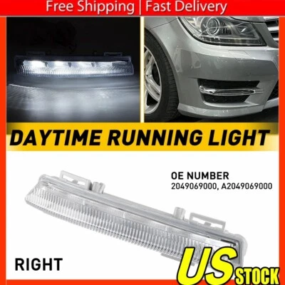 Luz antiniebla lateral derecha apta para Mercedes Benz W204 W212 E550 Foto 1 de 4