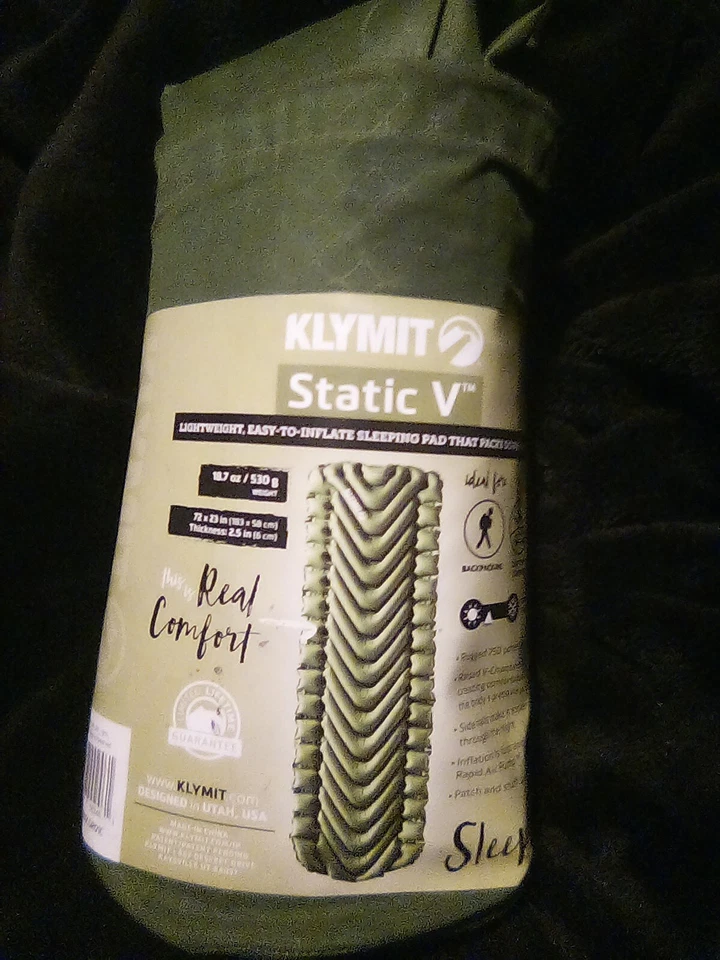 Almohadilla para dormir KLYMIT Static V ligera fácil de inflar 18,7 oz 72 x 23 x 2,5" Foto 1 de 1