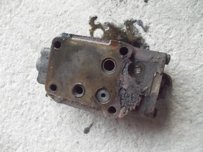 Farmall 400 450 IHC tractor hydraulic  Right control tower valve behind dash - Image 1 of 4