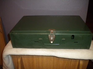 Coleman 2 Burner Camp Stove Model 425F Dated 6/82    Working - Picture 1 of 10