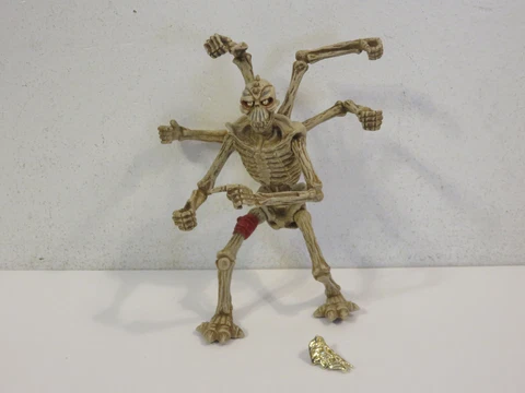1994 SKELETON WARRIORS ARACULA ACTION FIGURE 6 ARMED CREATURE Cover