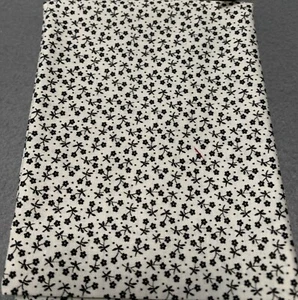 Black & Cream Cotton Fat Quarter Fabric Tiny Floral Print 18"x22" - Picture 1 of 3