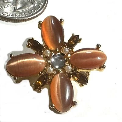 串珠黄玉和琥珀色胸针翻领散点别针方形 4 花瓣花 — 第 1/4 张图片