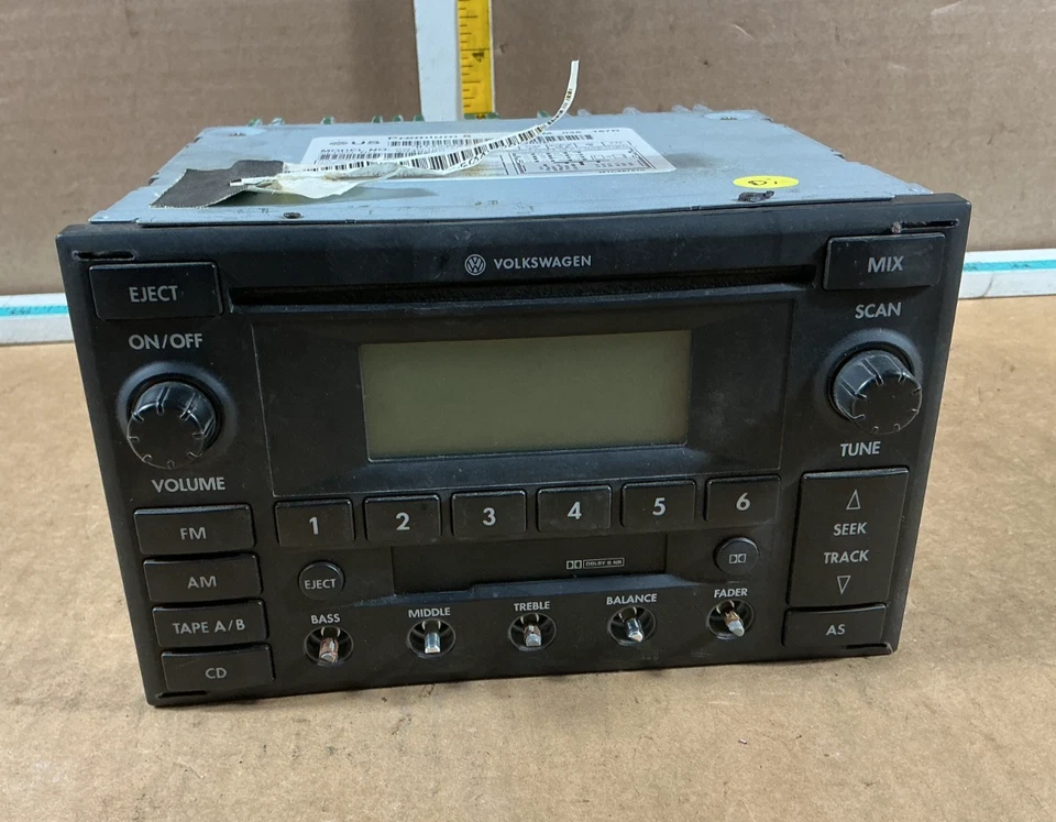 2000-2005 Volkswagen Passat Radio Receiver AM FM Cassette Player 1JM035157D OEM - Image 1 of 4