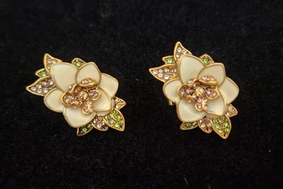 Pendientes de magnolia inspirados en Heidi Daus Foto 1 de 3