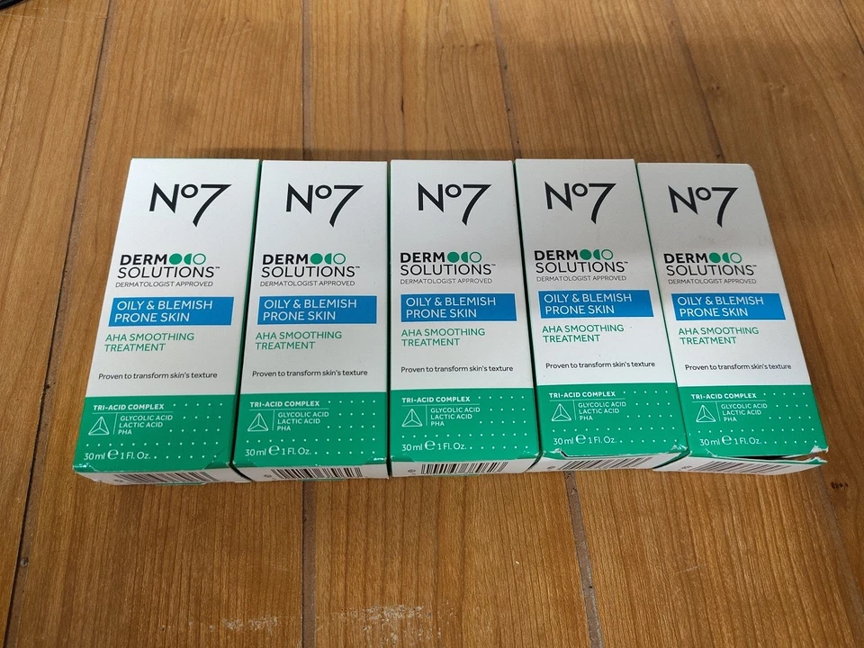 5  No7 Derm Solutions Lightweight Hydrating Lotion Oily Blemish-Prone Skin 1 Oz - Image 1 of 1