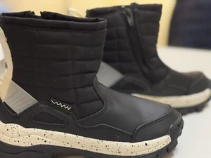 Zara Boys Snow Boots Size 1 Sporty Comfortable Side Zipper Great Traction NWT - Picture 1 of 7
