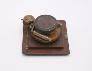 1892-1908 Brass Bausch & Lomb Model of 1891 Iris Diaphragm Shutter w/ Lens Board